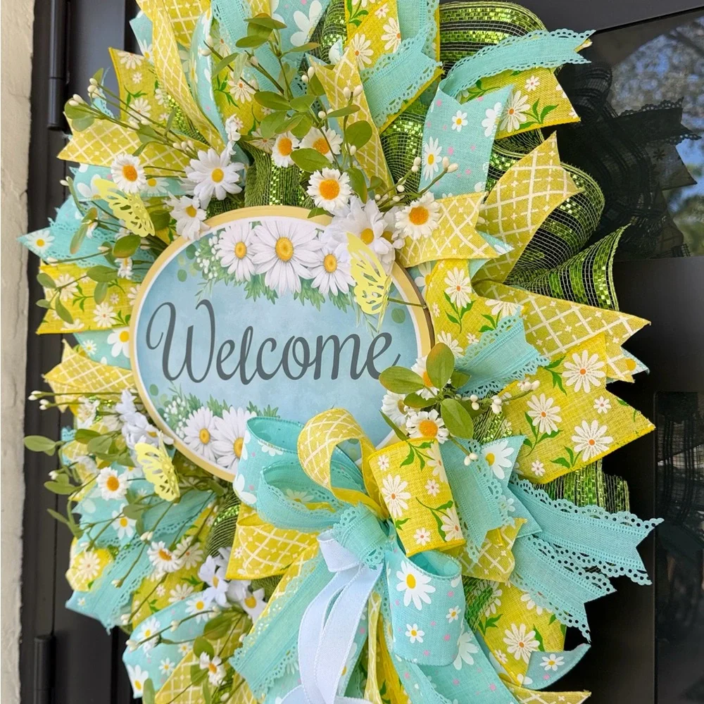 Welcome Spring Daisy Wreath 🌼